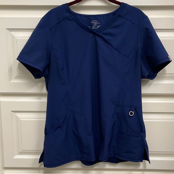 Cherokee Infinity women’s large scrub set, pants are large tall - Picture 1 of 5